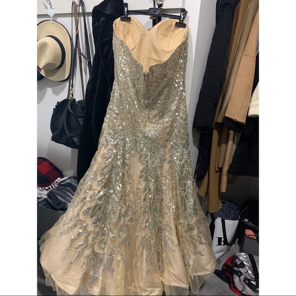 Tony Bowls Gold Gown - Picture 2 of 2